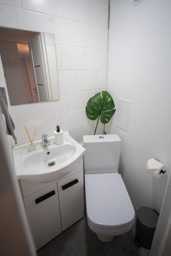 The Good Apartment Powisle 3 Bedrooms Warsaw Ngoại thất bức ảnh